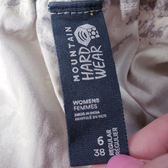 Mountain Hardwear Cascade Pass Shorts Size 6 Dunes Crag Camo Beige NEW - Picture 8 of 10